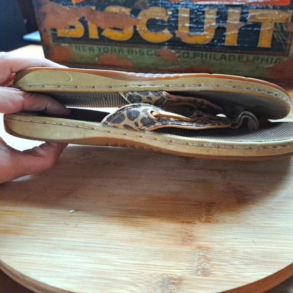 Sperry Flip Flops Sandals, Women Size 7.5, Animal Print, Slip On, Open Toe - Picture 9 of 12